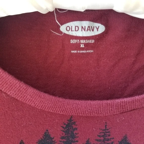 Old Navy Soft-Washed Graphic Tee - Picture 3 of 3